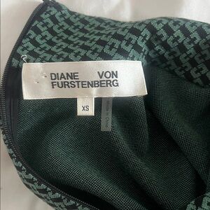 Diane Von Furstenberg Black and Green Patterned Top